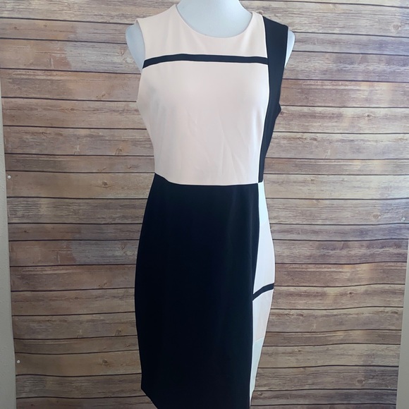 Tommy Hilfiger Sleeveless Lined Dress - Picture 2 of 8